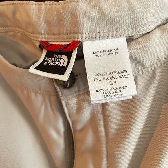 The North Face woman’s Khaki Capris Size Small - Picture 3 of 10